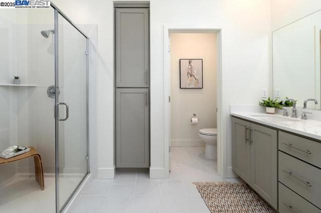 37468 Bowline Rd, Newark CA: https://media.crmls.org/mediaz/5078d23b-4382-4e9f-962c-30e7ec8f5683.jpg
