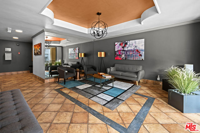 1221 N Kings Road, West Hollywood CA: https://media.crmls.org/mediaz/507904fc-4465-4a73-8b4e-f9734a583280.jpg