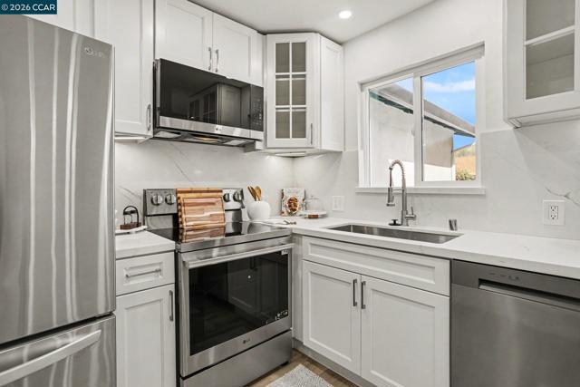 Image 11 of 29 For 2579 Montgomery Ave