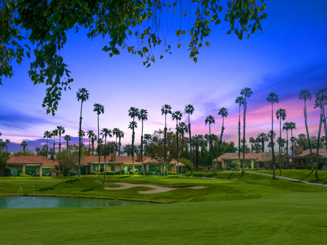 76570 Hollyhock Drive, Palm Desert CA: https://media.crmls.org/mediaz/50790ffc-aa2a-4877-bd3f-183c94d43ac5.jpg