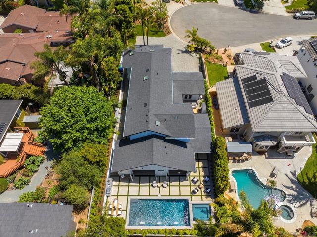 1384 Cynthia Ln, Carlsbad CA: https://media.crmls.org/mediaz/5079d9d4-1d03-4d18-9bfa-4e14e6a48626.jpg