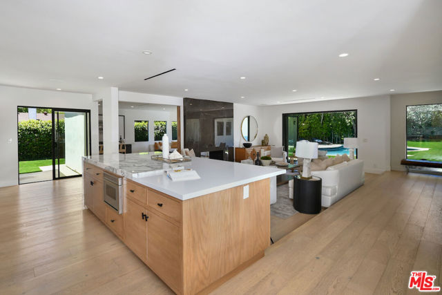 3221 Elvido Drive, Los Angeles CA: https://media.crmls.org/mediaz/507ae8ea-e8b3-4b52-837b-f0a0b78d97be.jpg