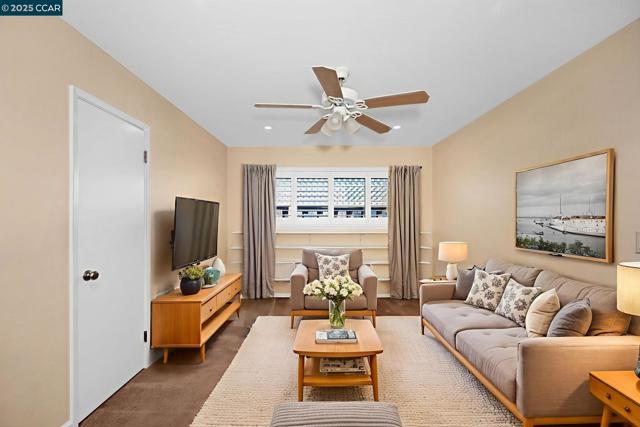 1236 Sherlock Way, Concord CA: https://media.crmls.org/mediaz/507b0f44-0a00-42d9-88fa-9ec822443719.jpg