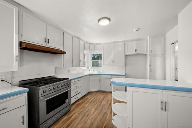 3283 Meade Avenue, San Diego CA: https://media.crmls.org/mediaz/507b397c-2f23-45b6-b3b5-d361301c2922.jpg