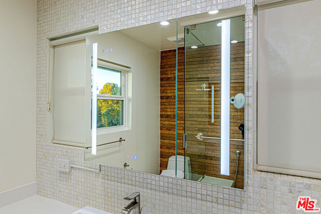 Image 31 of 56 For 3001 Cloudcrest Road