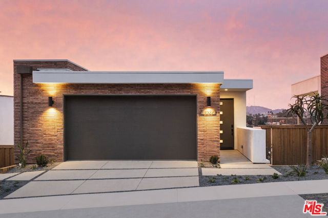 1649 N Bruce Court, Los Angeles CA: https://media.crmls.org/mediaz/507b76f0-b0e6-47d0-99c9-47f4184d8115.jpg