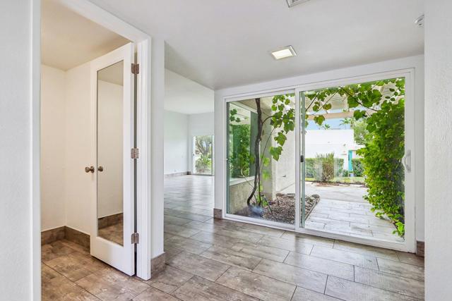 1683 Tam O Shanter Plaza, Palm Springs, CA 92264