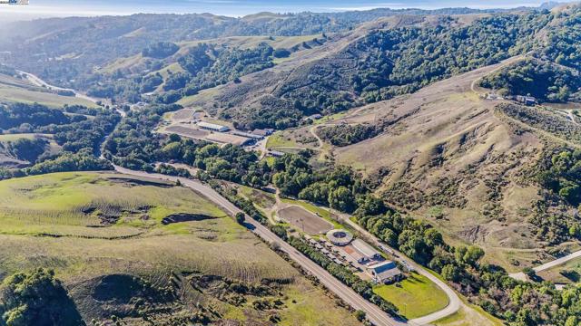 10250 Crow Canyon Rd, Castro Valley CA: https://media.crmls.org/mediaz/507e7e72-6c4f-4627-a44d-491adfbf14cf.jpg