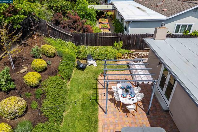 438 Odin Dr, Pleasant Hill CA: https://media.crmls.org/mediaz/507f4bed-fbd7-44fb-a414-ccea06cababd.jpg