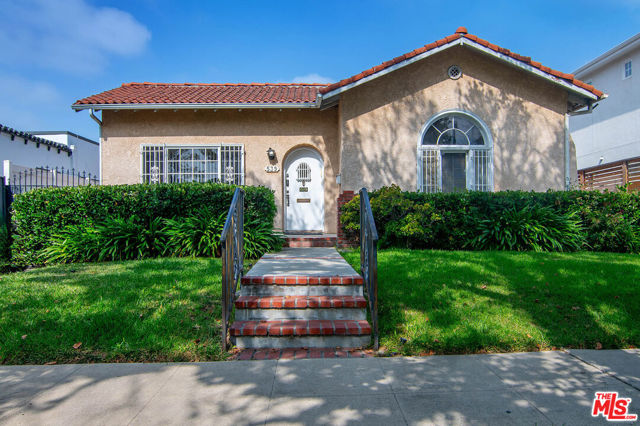 539 N Poinsettia Place, Los Angeles CA: https://media.crmls.org/mediaz/50803001-a102-443b-9d65-5bcea82b1358.jpg