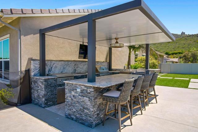 Detail Gallery Image 39 of 46 For 1733 Lemonadeberry Ln, Vista,  CA 92084 - 5 Beds | 3/1 Baths
