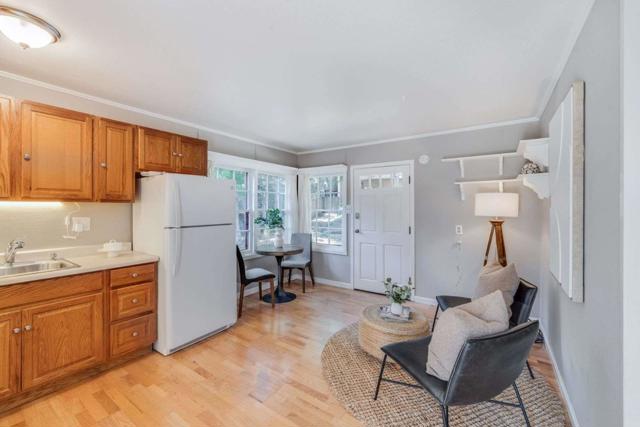 2513 Alpine Road, Menlo Park CA: https://media.crmls.org/mediaz/50808940-e710-4961-8358-083f88f64ddd.jpg