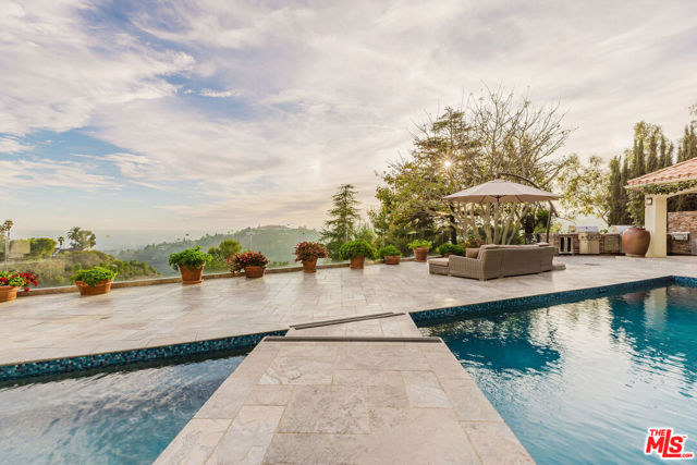 1401 Bel Air Road, Los Angeles CA: https://media.crmls.org/mediaz/5080f538-b77d-4536-9c12-57b30e679b61.jpg