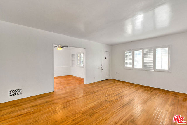 4090 Creed Avenue, Los Angeles CA: https://media.crmls.org/mediaz/50829e58-e484-4de0-afa9-2dd6aa3a2702.jpg