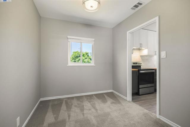 456 Custer Rd, Hayward CA: https://media.crmls.org/mediaz/508382a9-b91e-44c1-adff-52d2721f21ed.jpg