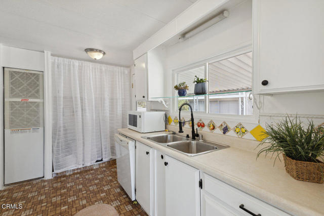 Detail Gallery Image 10 of 24 For 1150 Ventura Bld #122,  Camarillo,  CA 93010 - 2 Beds | 1/1 Baths