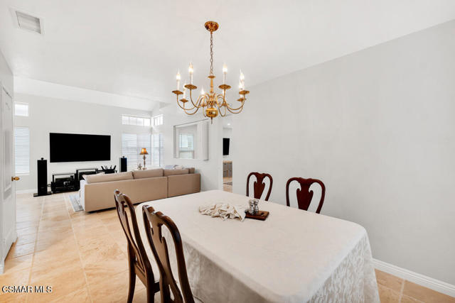 645 Overlook Road, Simi Valley CA: https://media.crmls.org/mediaz/50849006-94d4-4a67-8e88-864ee62262b7.jpg