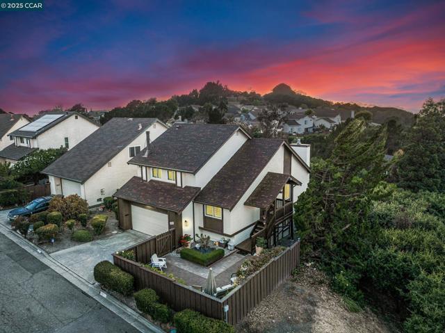 1310 Lewis Ln, Pinole CA: https://media.crmls.org/mediaz/5085370f-12ff-41bf-a8cb-83b491dd44a7.jpg