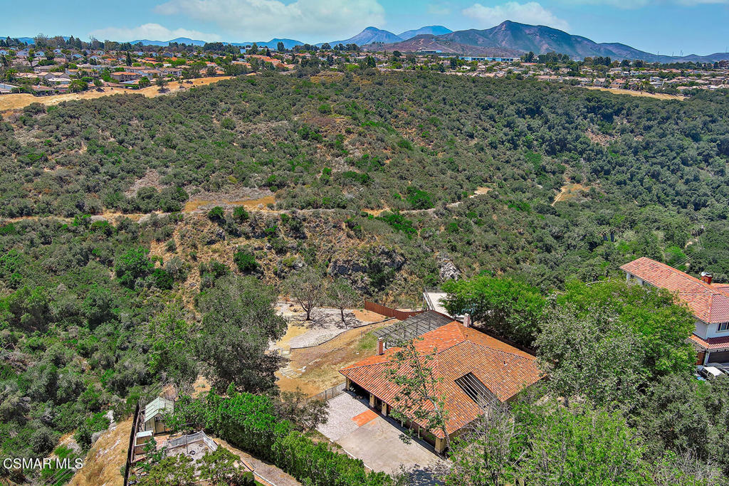 1810 Calle Salto