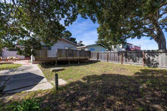 662 Oak Street, Monterey CA: https://media.crmls.org/mediaz/508660ab-9821-4767-ad25-d7d1f03fb81a.jpg