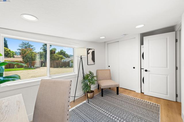 1038 Division St, Pleasanton CA: https://media.crmls.org/mediaz/50866fb2-54ea-4d64-8c76-82db5210045a.jpg
