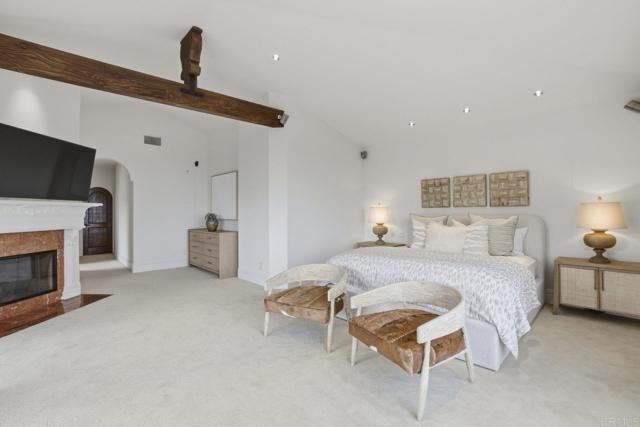 1745 Amalfi Street, La Jolla CA: https://media.crmls.org/mediaz/508677bb-4789-4ed7-b7d2-499ca6656846.jpg