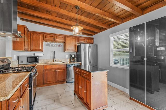 Detail Gallery Image 11 of 33 For 8271 Lincoln St, Lemon Grove,  CA 91945 - 3 Beds | 2 Baths