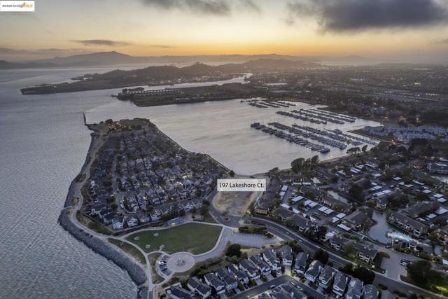 197 Lakeshore Ct, Richmond CA: https://media.crmls.org/mediaz/5086fd11-09f0-4fd4-936c-27bd1cb81cdb.jpg