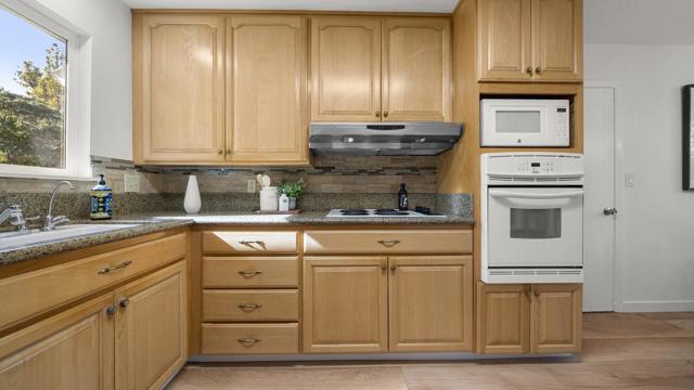 940 Kennard Way, Sunnyvale CA: https://media.crmls.org/mediaz/5087cff6-792c-4463-926a-206442d1ead9.jpg