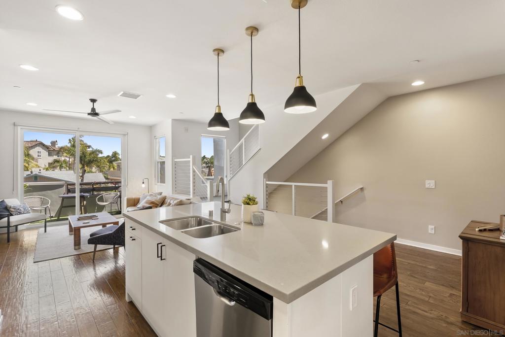 2537 State St. - photo 11