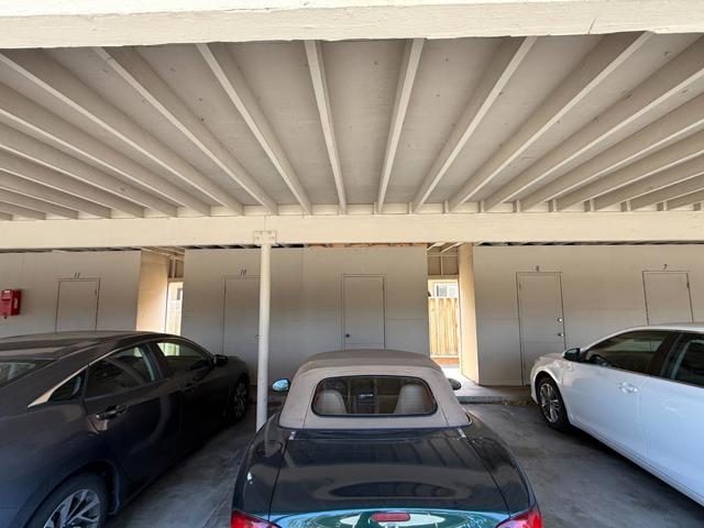 1576 Marina Court, San Mateo CA: https://media.crmls.org/mediaz/5089c3cf-4965-4bcb-b1a2-2397a1df9ef0.jpg