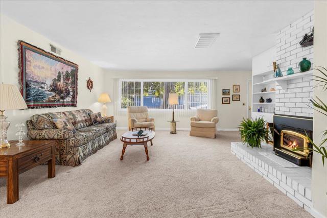 728 Spruce Avenue, Pacific Grove CA: https://media.crmls.org/mediaz/508a87ae-5c2b-4c4b-822c-d18e95c239f2.jpg