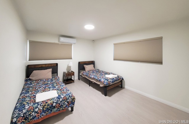 15927 Los Reyes Street, Fountain Valley CA: https://media.crmls.org/mediaz/508b5f0e-d52c-4e78-ad90-1d5009c82abc.jpg