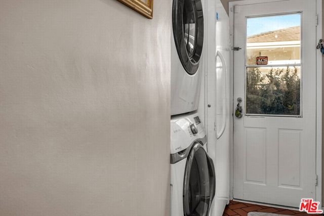 Drew Fenton | 10810 Via Verona Street Los Angeles CA | MLS: 7631190 Drew Fenton | 10810 Via Verona Street Los Angeles CA | MLS: 7631190