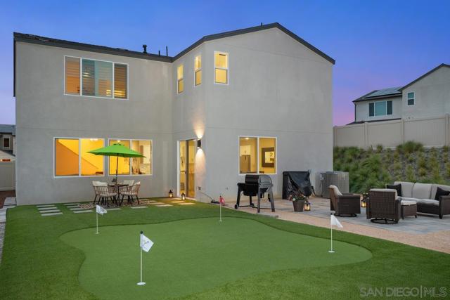 35505 Orchard Trails, Fallbrook CA: https://media.crmls.org/mediaz/508e4bb4-0838-428b-825c-88f31e5e936c.jpg