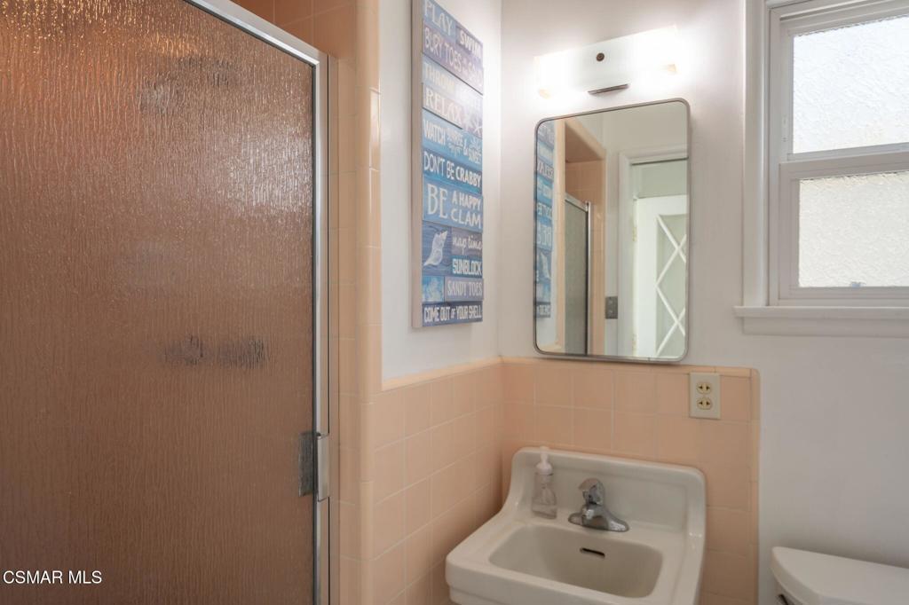 https://media.crmls.org/mediaz/508ebb81-95b8-4a00-815f-baebbefbb32c.jpg?preset=X-Large