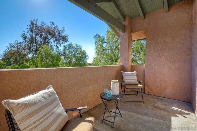 Balcon off of main living area