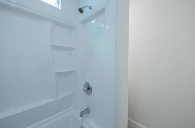 704 Oak Avenue, Greenfield CA: https://media.crmls.org/mediaz/50900d01-72bd-4fbc-ac0e-e8158020f895.jpg