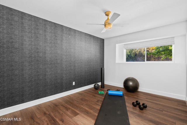 1063 Valley High Avenue, Thousand Oaks CA: https://media.crmls.org/mediaz/5090401e-9533-4f38-ab70-31433d1e824e.jpg