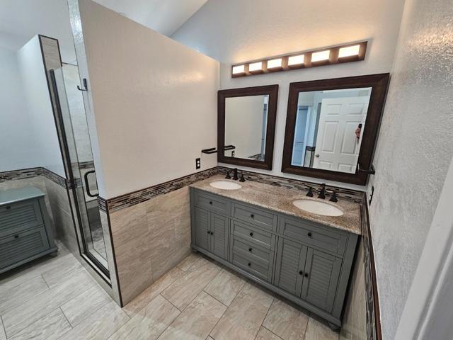 1990 Harvest Landing Court, Tracy CA: https://media.crmls.org/mediaz/509062c7-1be7-453f-95c4-e2fee3e231f2.jpg