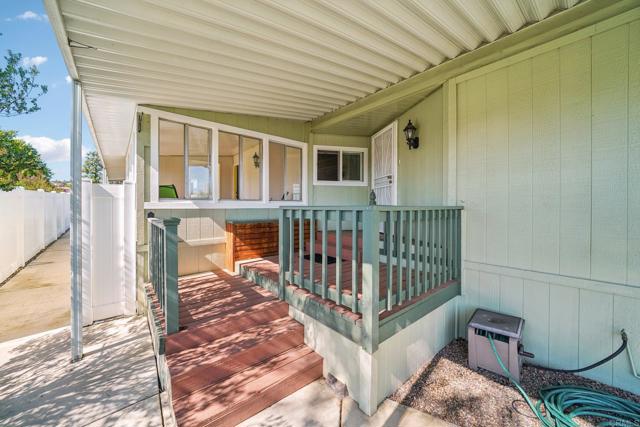 Detail Gallery Image 4 of 54 For 29090 Camino Alba, Murrieta,  CA 92563 - 3 Beds | 2 Baths