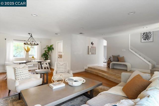 4536 Birch Bark Rd, Concord CA: https://media.crmls.org/mediaz/5091fd47-539e-41af-a4a3-092870cee173.jpg