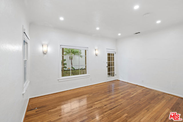 551 Westmount Drive, West Hollywood CA: https://media.crmls.org/mediaz/5092223a-bece-4182-9465-07845f5400d1.jpg