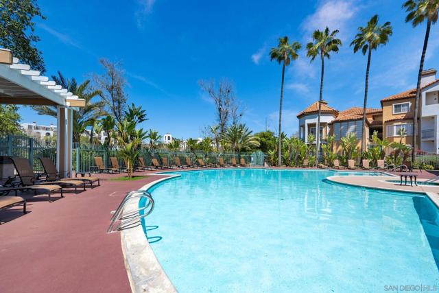2150 Camino De La Reina, San Diego CA: https://media.crmls.org/mediaz/5092277a-e813-424e-8e0c-2fc93c72785e.jpg