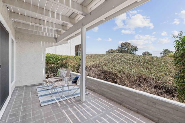 2143 Caminito San Martin, La Jolla CA: https://media.crmls.org/mediaz/50929ad9-ecf7-467b-abb7-c36153cb59a7.jpg