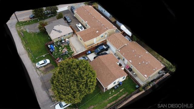 8975 Lamar St, Spring Valley CA: https://media.crmls.org/mediaz/5092b22e-4966-4a53-b64a-000f503b55ce.jpg