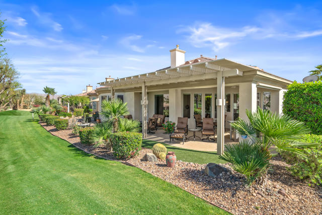 80610 Prestwick Place, Indio CA: https://media.crmls.org/mediaz/5094bf2b-6e06-4a7f-b0ae-92e72dd30a38.jpg