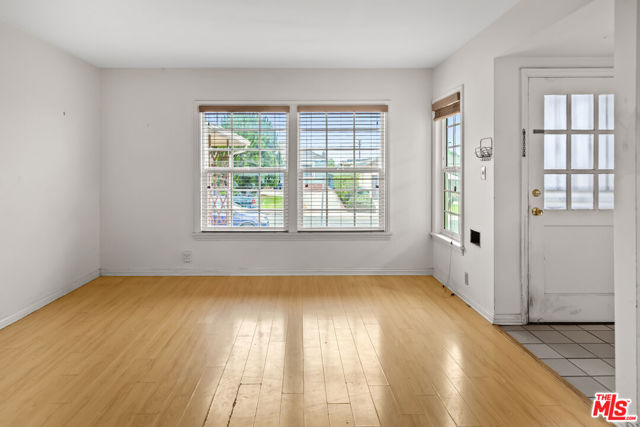 5718 Eveward Road, Culver City CA: https://media.crmls.org/mediaz/5095cda7-d63c-4ab5-92bc-b3b5dca6576a.jpg