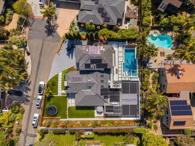 Image 31 of 57 For 1368 Hymettus Avenue