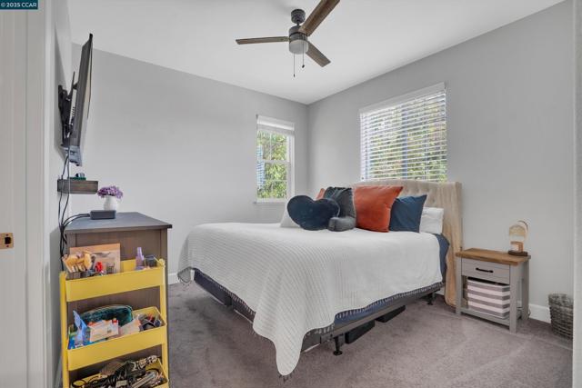 38 Pato Ct, Oakley CA: https://media.crmls.org/mediaz/50970fe1-d56d-4aef-b8d4-a4851931c0fe.jpg